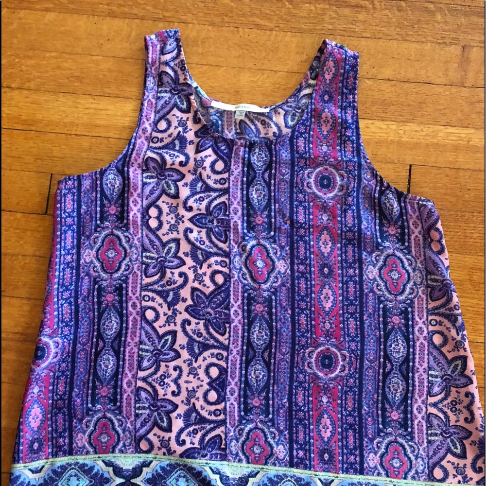 Gorgeous Fun 2 Fun purple top!